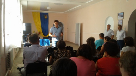 Народний депутат України Іван Вінник звітує перед мешканцями Великоолександрівського району